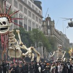 spectre-2015-001-helicopter-over-day-of-the-dead-parade-ORIGINAL